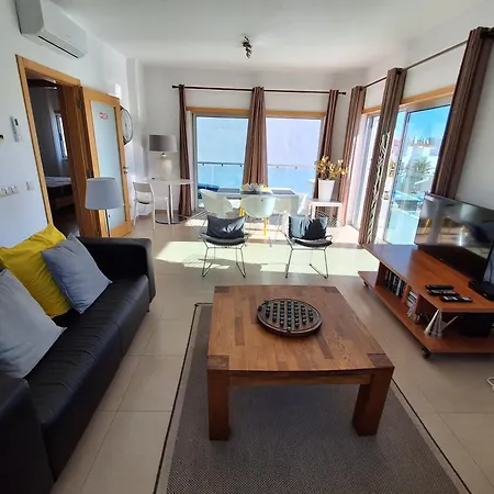 Apartamento Modern With Sunny South Facing Terrace