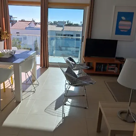 Modern With Sunny South Facing Terrace Apartamento
