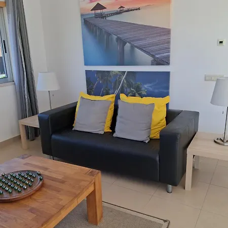 Apartamento Modern With Sunny South Facing Terrace